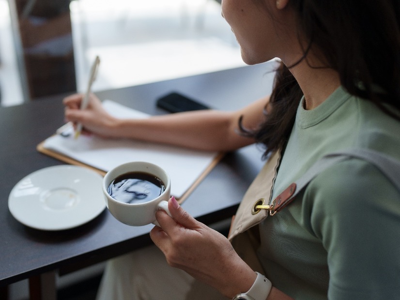 昼寝は仕事効率を34％上げる！何分寝るのが最適？コーヒーで同僚への「面倒見」がよくなる⁉ 【科学的に証明された、脳が冴えるルーティン】