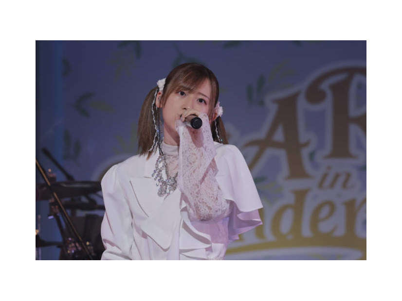 【独占】高橋李依、“Wonderland”の案内人として描いた現在地　2ndワンマンライブ「A Rie in Wonderland」で示した、アーティストとしての進化