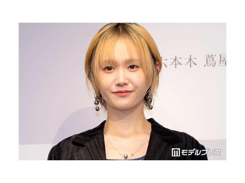 尾碕真花（C）モデルプレス