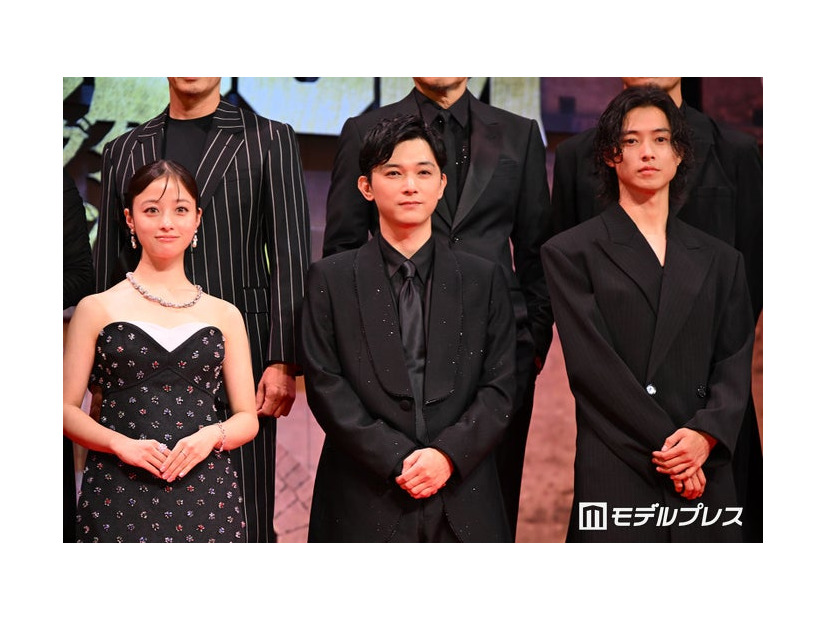 「キングダム 魂の決戦」ワールドプレミアに登壇した橋本環奈、吉沢亮、山崎賢人（C）モデルプレス