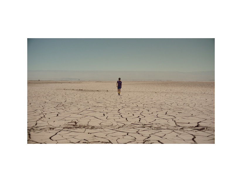 『砂漠の星』（Desert Lights、2021年、18分56秒）