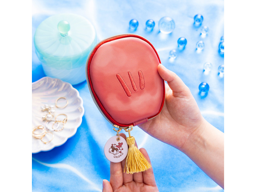 ウロコ型のアクセサリーポーチ 2,750円