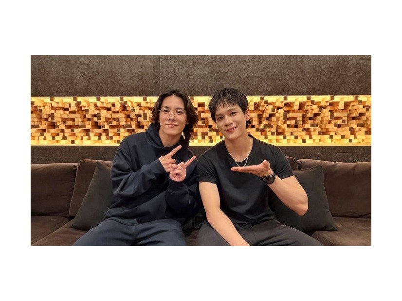 川西拓実、豆原一成（C）「夫婦と16歳」製作委員会