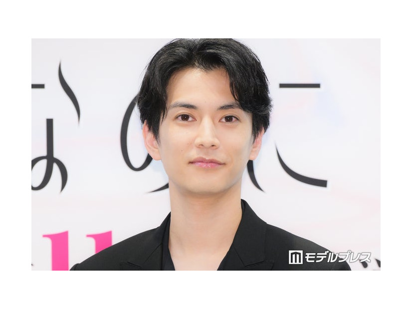 「夫を殺したはずなのに」記者会見に登場した渡邊圭祐（C）モデルプレス