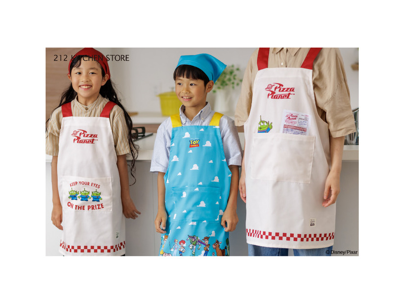 子供用エプロン 各￥3,960 / エプロン ￥4,400