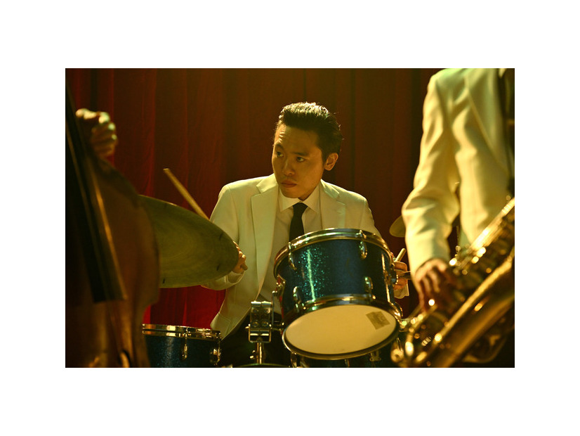 ドラム：石若駿／『SUKIYAKI 上を向いて歩こう』© 2026 映画「SUKIYAKI 上を向いて歩こう」製作委員会