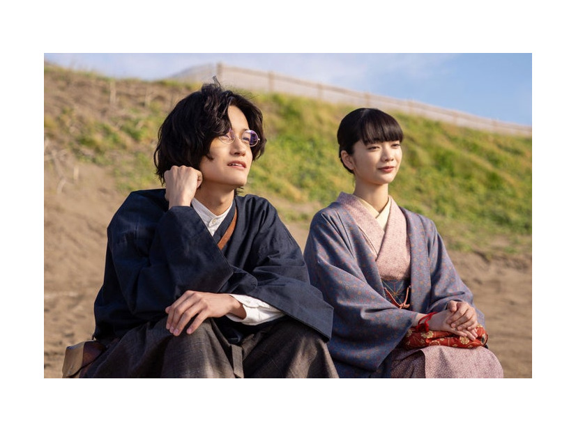 佐野晶哉、見上愛「風、薫る」第90話（C）NHK