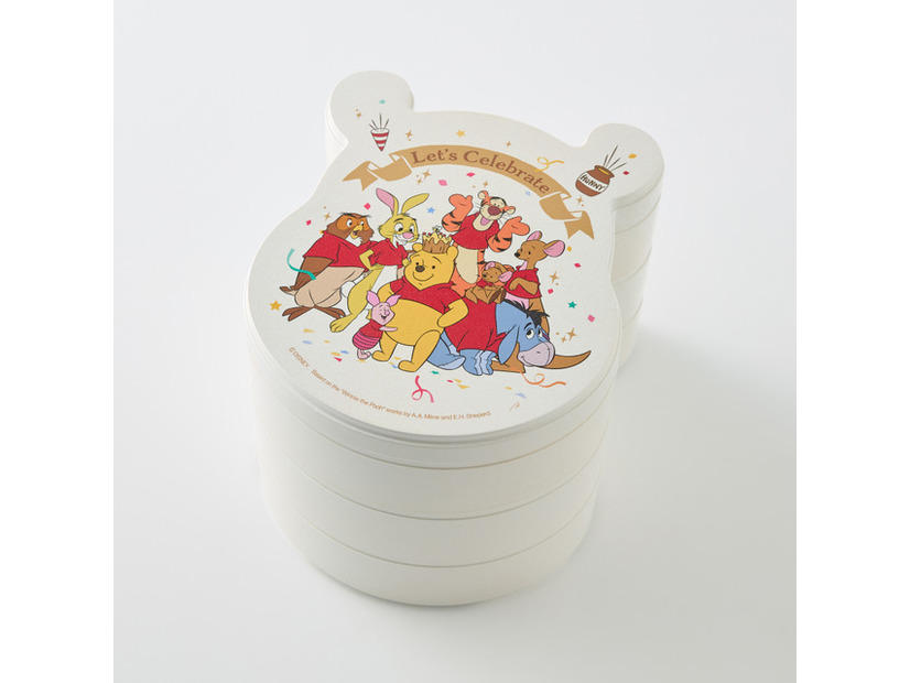 おせち・三段重「くまのプーさん」© Disney.Based on the “Winnie the Pooh” works by A.A. Milne and E.H. Shepard.