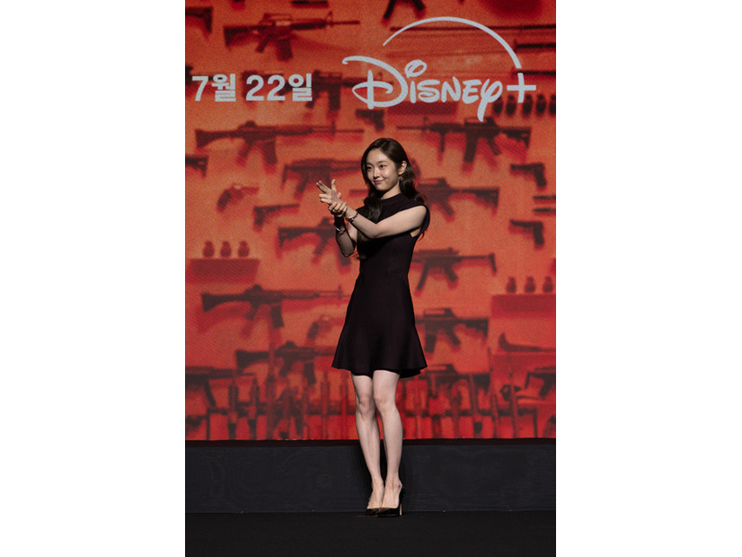 「殺し屋たちの店 2」© 2026 Disney and its related entities