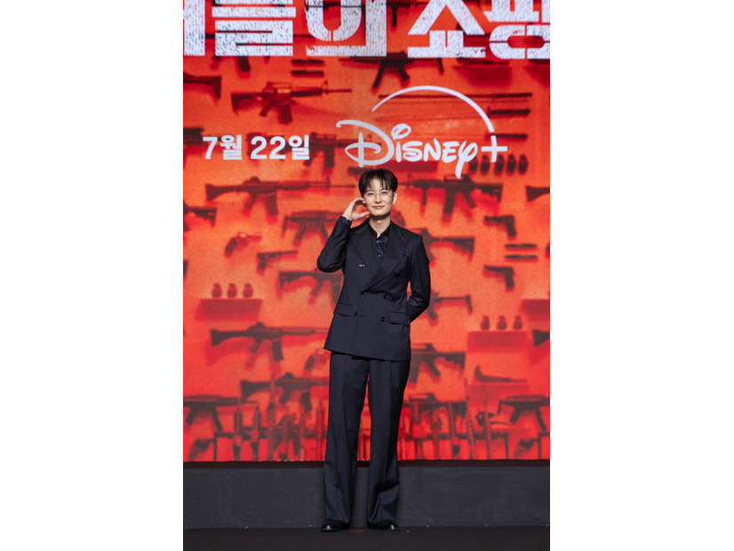「殺し屋たちの店 2」© 2026 Disney and its related entities