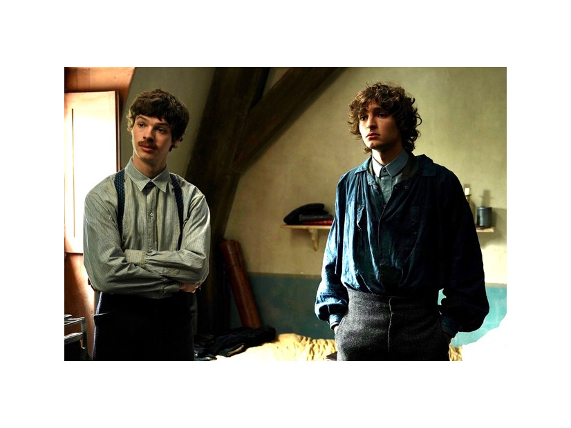 『モネと時間旅行』© STUDIOCANAL - COLOURS OF TIME - CE QUI ME MEUT - Emmanuelle Jacobson-Roques