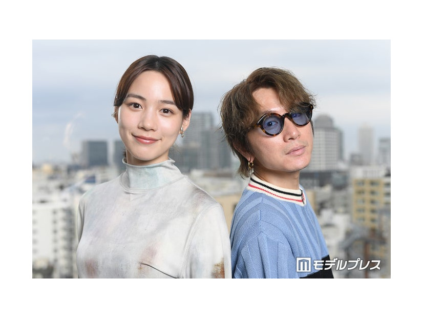 モデルプレスのインタビューに応じた安田章大＆のん（C）モデルプレス