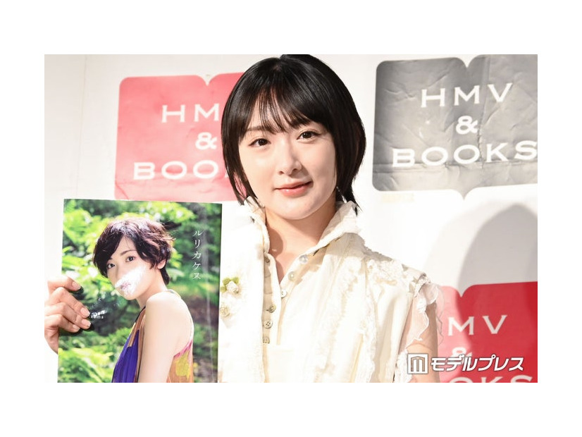 「ルリカケス」発売記念囲み取材に出席した生駒里奈（C）モデルプレス