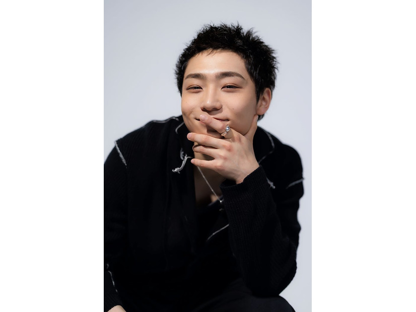 八村倫太郎「モデルプレスカウントダウンマガジン vol.13」（東京ニュース通信社刊）写真：野間憲治