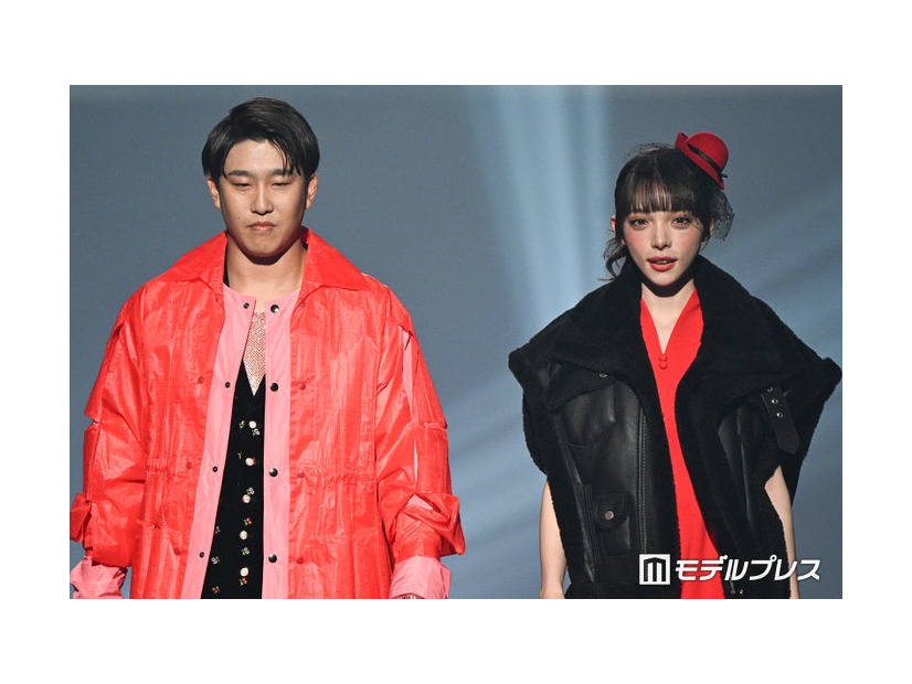小園海斗選手、渡辺リサ（C）モデルプレス