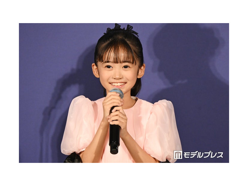 西畑大吾はアイドルだからお腹が痛くならないと思っている泉谷星奈（C）モデルプレス