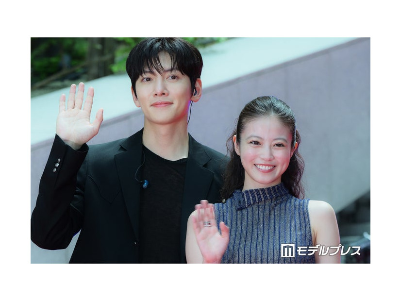 「日テレ10月期ドラマ合同制作発表会見」に出席したチ・チャンウク、今田美桜（C）モデルプレス