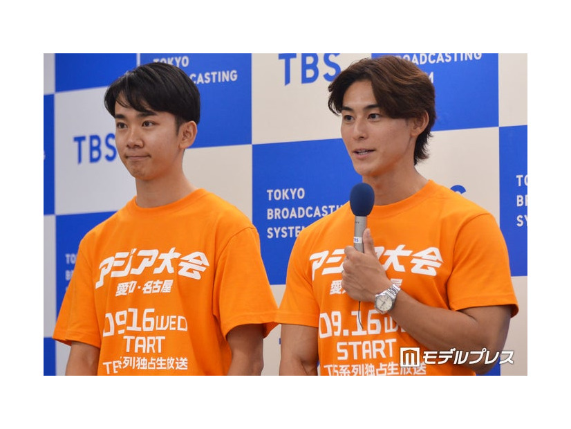 長尾翼アナ、齋藤慎太郎アナ（C）モデルプレス