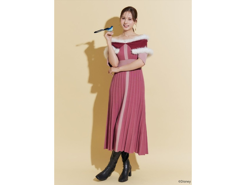 【ディズニーコレクション】美女と野獣/ファーケープニットワンピース／19,800円（税込）