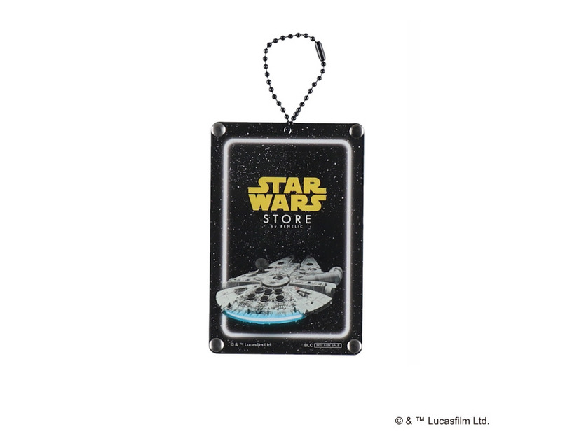 お買い上げ特典「STAR WARS アクリルカードケース(非売品)」をプレゼント