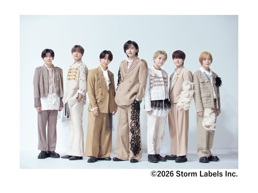 なにわ男子（C）2026 Storm Labels Inc.