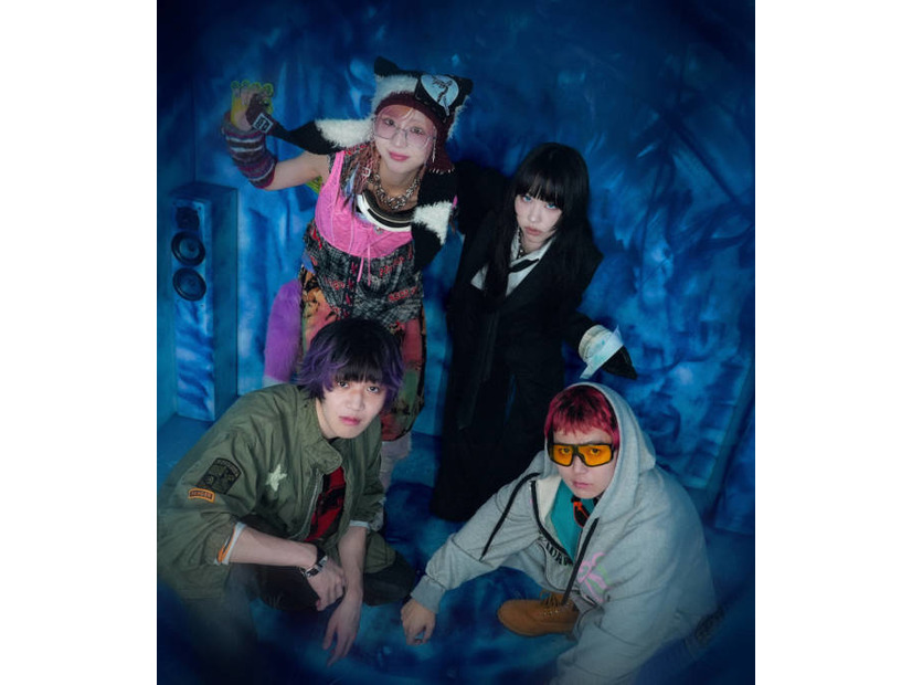 紫 今とmuque、ロッキンで初披露して話題を呼んだコラボ楽曲「ブルーチーズ」配信開始