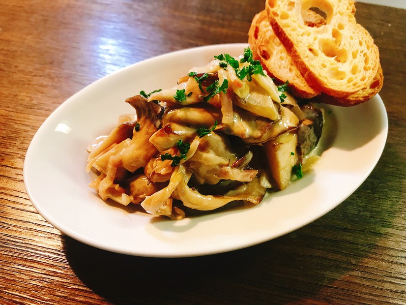 簡単なのに美味しすぎる！「きのこのクリーム煮」そのままでも、パスタに絡めても【シェフのテク】