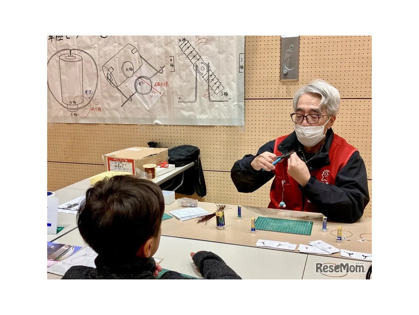 多摩六都科学館ボランティア会によるワークショップ