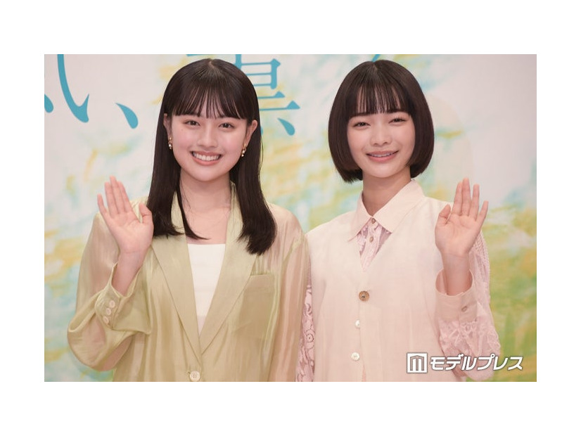 上坂樹里、見上愛（C）モデルプレス