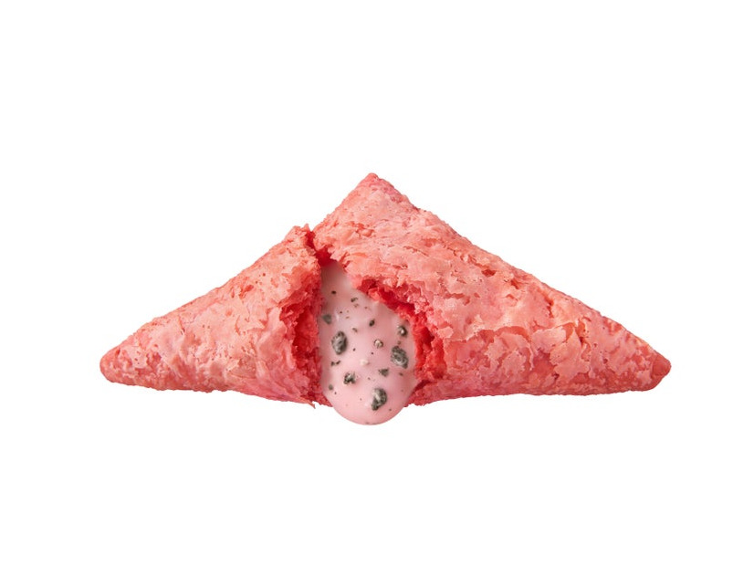 「三角チョコパイ クッキー＆クリーム いちご味」（提供画像）