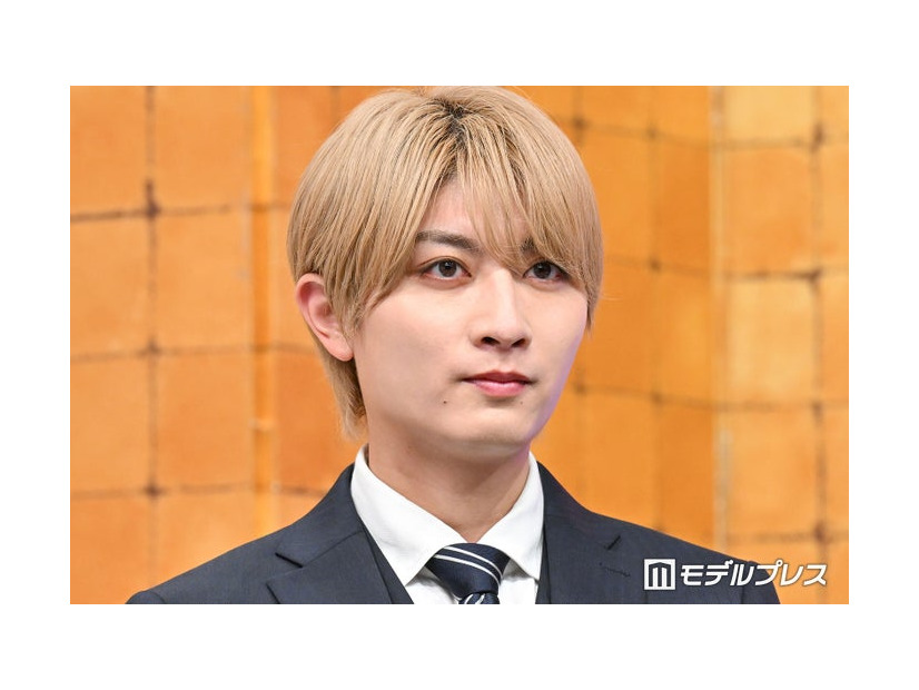 「妻を引退します」記者会見に出席した本高克樹（C）モデルプレス