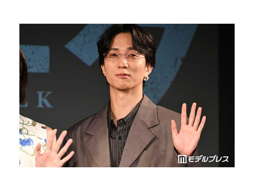 福士蒼汰に“じゅりじゅり”と呼ばれる田中樹（C）モデルプレス