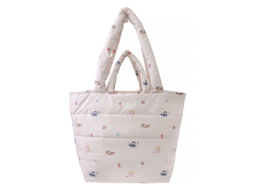 トートバッグ　4,900円 © Disney