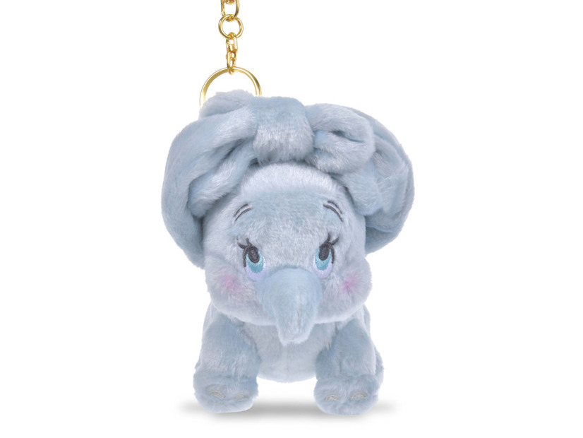 ぬいぐるみキーチェーン　各2,800円「DISNEY DUMBO 85TH ANNIVERSARY」© Disney