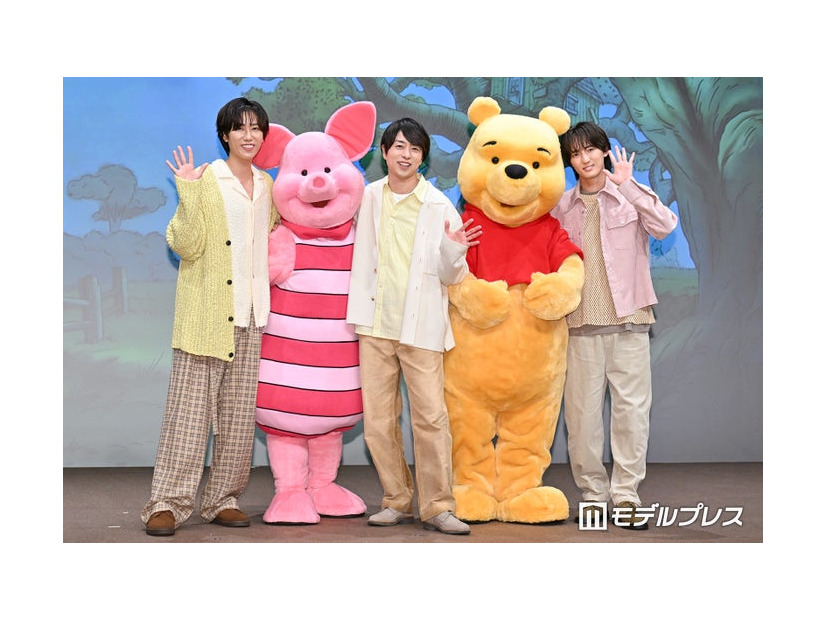 「くまのプーさん」原作デビュー100周年記念イベント“森のおはなし会”に出席した阿部亮平、櫻井翔、川島如恵留（C）モデルプレス