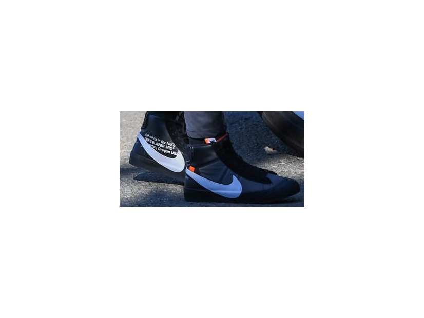 エンバペ、「NikeとOff-White」のコラボスニーカーを履いてた！