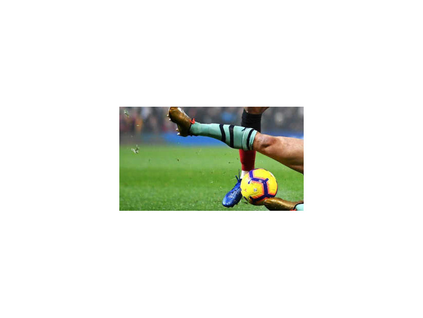 「史上最悪の殺人タックル」から集団暴行…衝撃の乱闘が撮影される