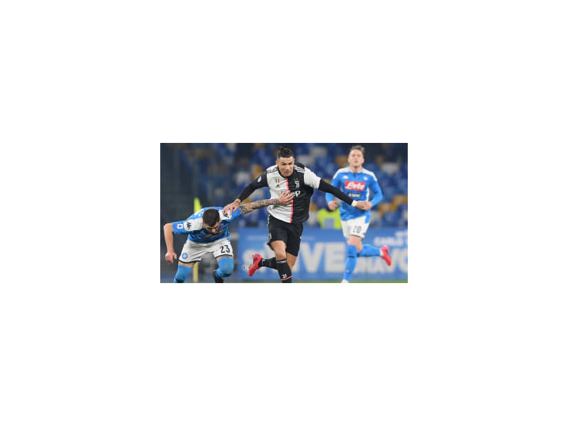 34歳ロナウド、やっぱすげぇ！DFを一瞬で壊した「トリッキーテク」がこれ