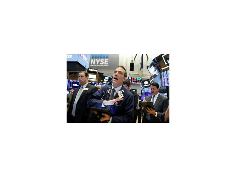 25日のニューヨーク証券取引所（ロイター＝共同）