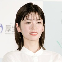 小芝風花、お茶目な“トナカイ”SHOTにファンほっこり「なんて可愛い」「最高のクリスマスプレゼント」