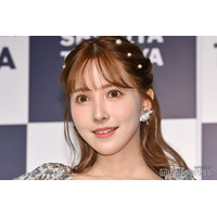 三上悠亜、ビキニ姿で豊満バスト披露 ハワイでのプールショットに「破壊力すごい」「セクシー」の声