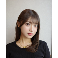 まるぴ、シースルーオフショルで素肌見せ「美しい」「女神」と反響