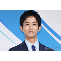 松坂桃李「子どももテンションが上がって」家族で訪れた思い出の1枚披露