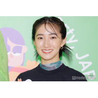 中田クルミ、美脚輝くショーパン姿 ロンドンでのオフショットに反響「お洒落」