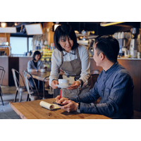 台湾の高級料理店で…「えっ！営業中に？」予想外な”文化の違い”に「日本人は頑張りすぎ」