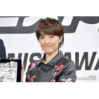 荻野目洋子、小学生時代の秘蔵ショット公開 当時の顔のコンプレックス明かす「目の大きさもアンバランス」