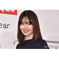 小嶋陽菜、ボーダーショーパンで色白美脚際立つ「マリンルック可愛い」「スタイル抜群」の声