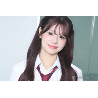 「今日好き」米澤りあ、大胆バックカットアウトコーデ披露「着こなせるのすごい」「後ろ姿セクシー」の声