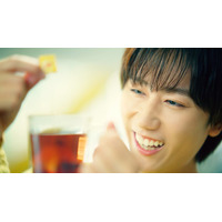 Snow Man阿部亮平、紅茶ブランドアンバサダー就任 新CMで“香り”にうっとり