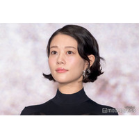 第1子妊娠中・高畑充希、タイトなシースルードレスでふっくらお腹披露 【秒速5センチメートル】